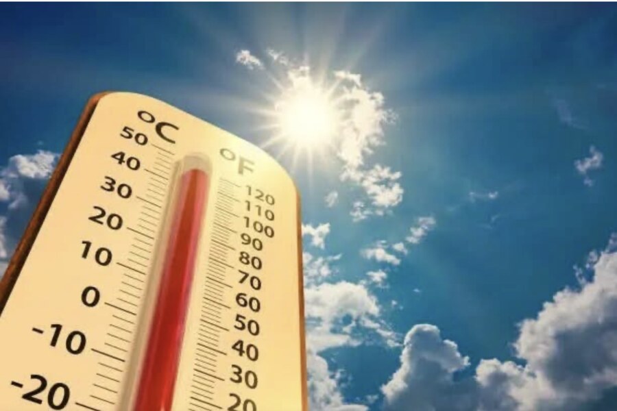 Thermom&egrave;tre au soleil pendant les fortes chaleurs